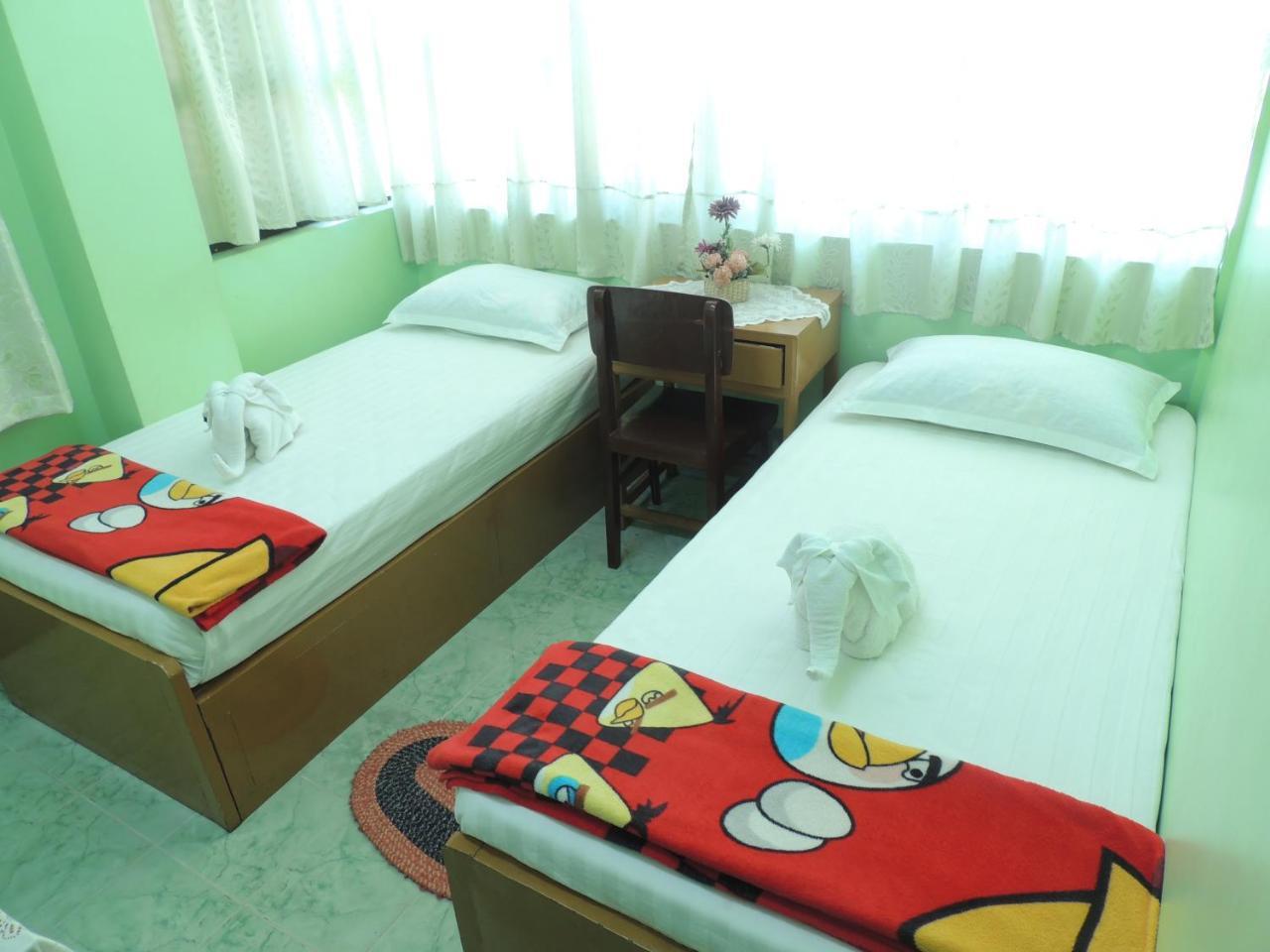 Nay Chi Lin Hotel Pathein Екстер'єр фото