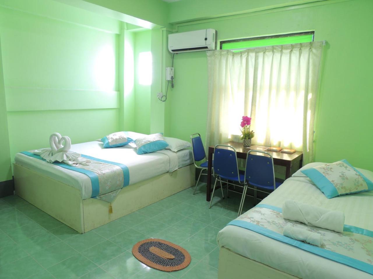 Nay Chi Lin Hotel Pathein Екстер'єр фото